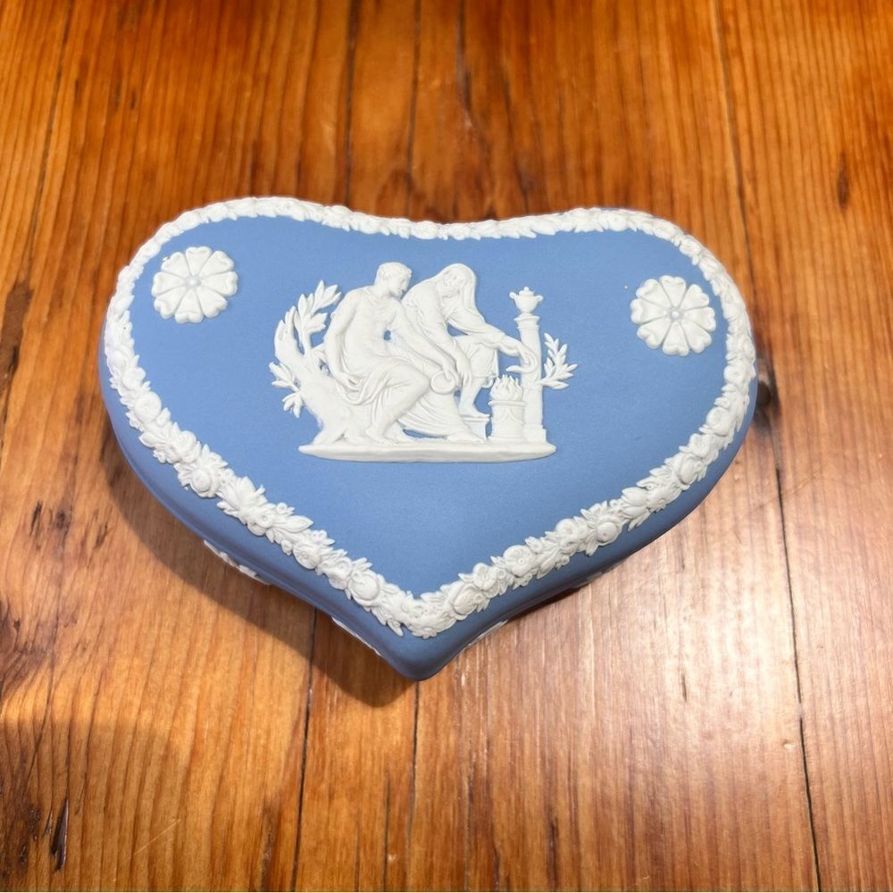 Wedgewood Jasperware Baby Blue Heart Shaped Ceramic Lidded Trinket Box Vintage